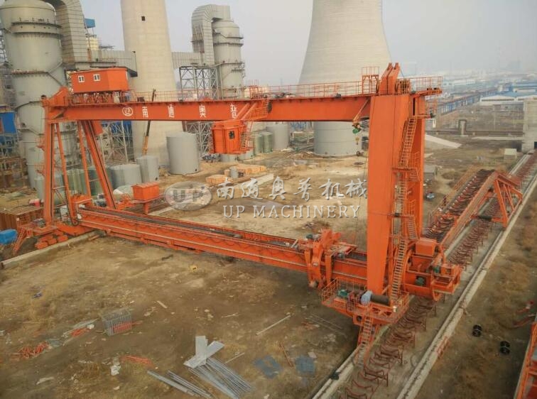 山東泉林門式斗輪堆取料機 .jpg