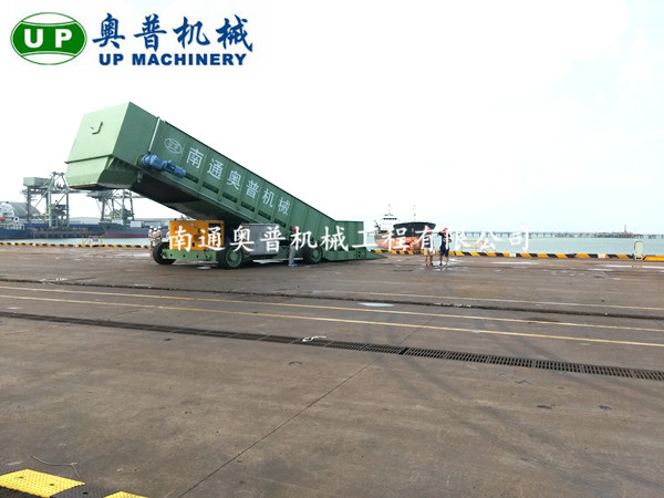 移動(dòng)式地表給料機(jī)寶鋼現(xiàn)場(chǎng) (1).jpg
